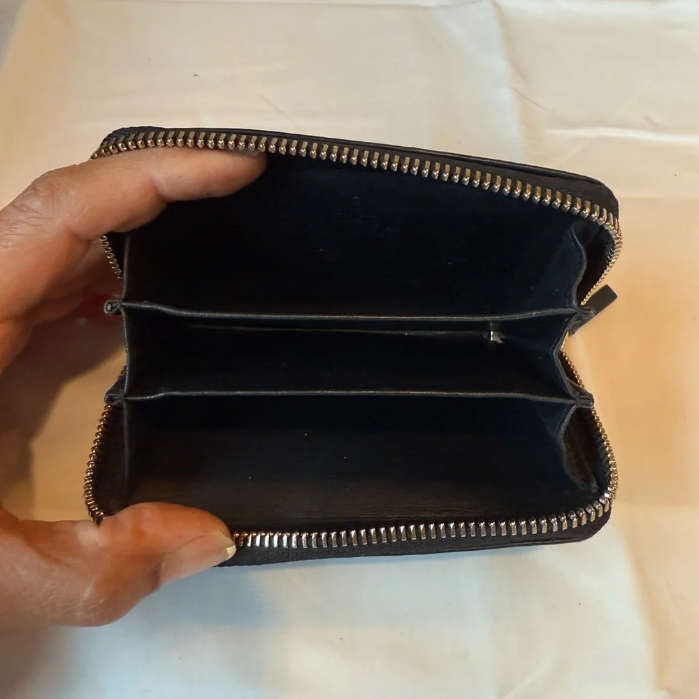 Black Embossed Zip Wallet - Picture 4 of 4
